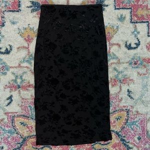 Floral midi skirt with velvet flowers